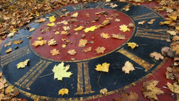 ECHINOCŢIU DE TOAMNĂ 2017. Astăzi, 22 septembrie, ziua este egală cu noaptea. Când se schimbă ORA