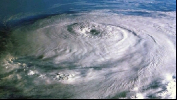 Uraganul Dorian ajunge în Carolina de Nord