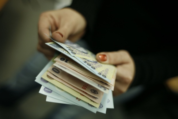 Guvernul nu intenţionează să introducă o taxă specială pe active de 0,5%
