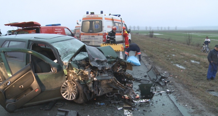 Doi morţi într-un accident pe DN 65, la Pădurea Sarului