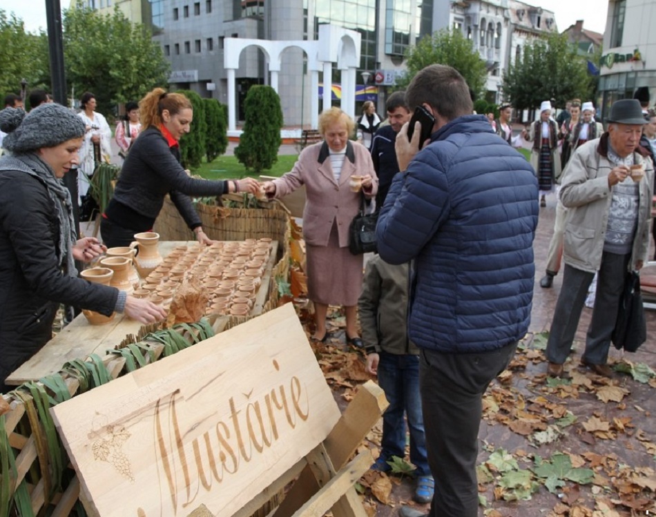 Festivalul Toamnei, la Târgu-Jiu