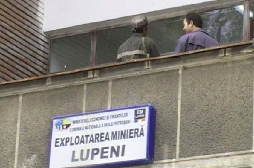 Unul dintre cei doi mineri spitalizaţi în urma accidentului de la Lupeni a murit