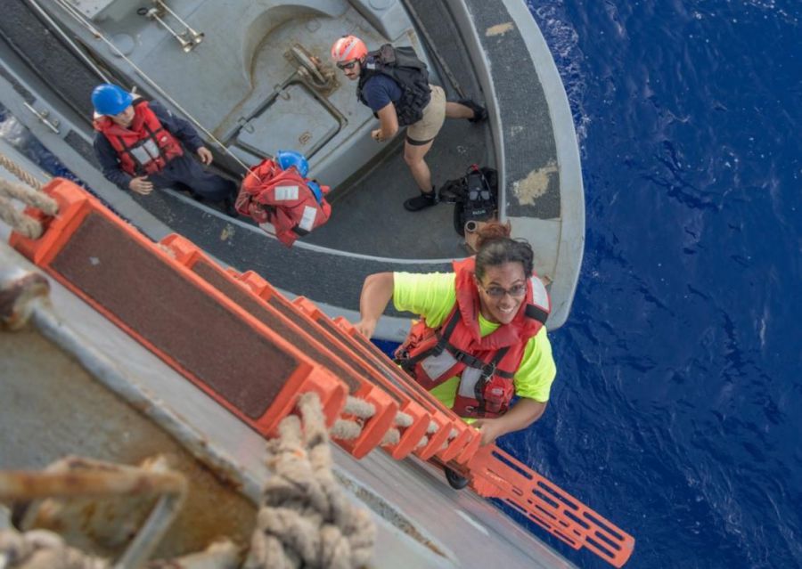Două femei au fost salvate după ce au plutit în derivă cinci luni