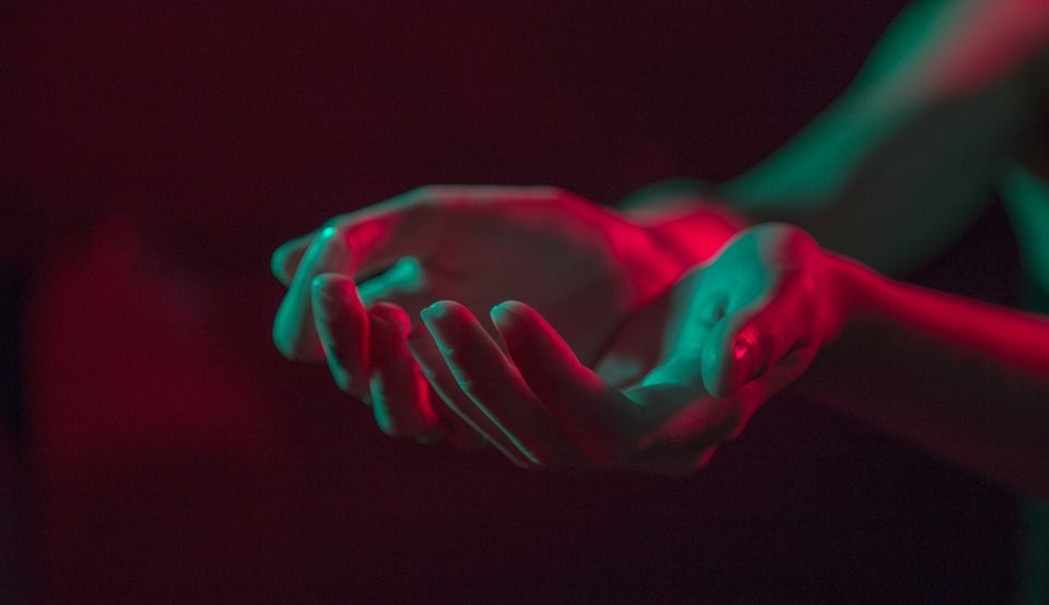 Piaţa vânzărilor de cadavre. Îşi donează corpurile pentru a contribui la evoluţia ştiinţei sau pentru că sunt prea săraci, dar de pe urma lor se câştigă milioane de dolari