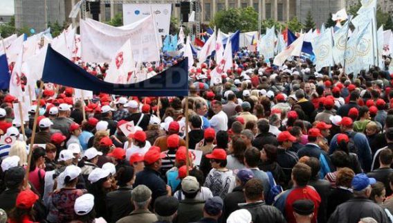 Unii angajaţi din sistemul bugetar vor avea pierderi salariale