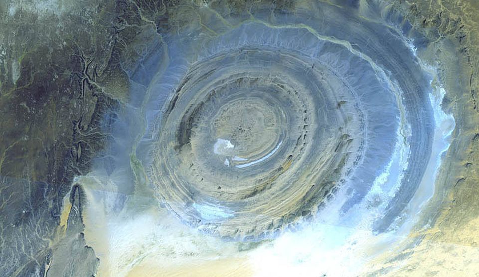 Ochiul din Sahara, structura misterioasă care îi intrigă pe geologi