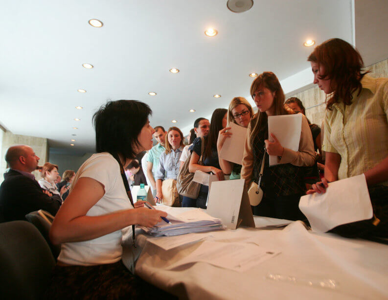 Bursa locurilor de muncă pentru absolvenți, vineri 20 octombrie