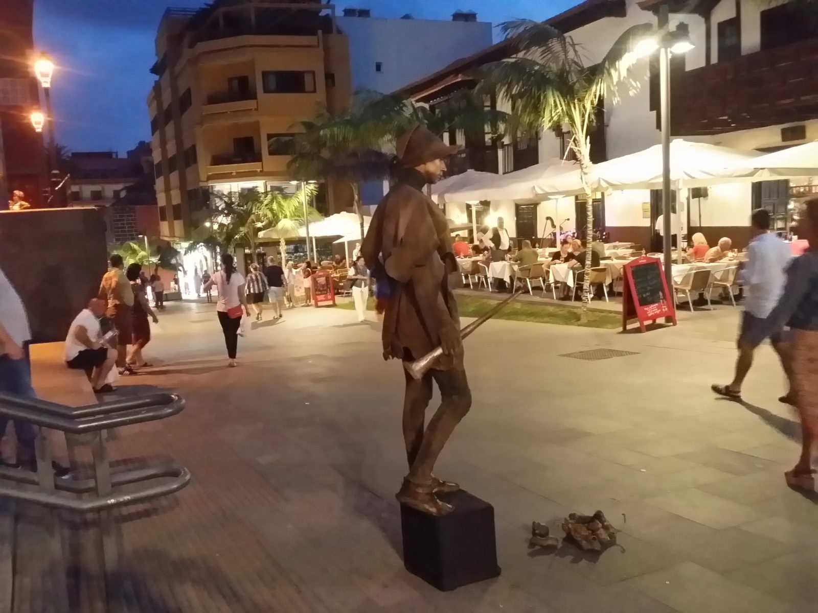 Azi despre ieri – 19 decembrie 2017