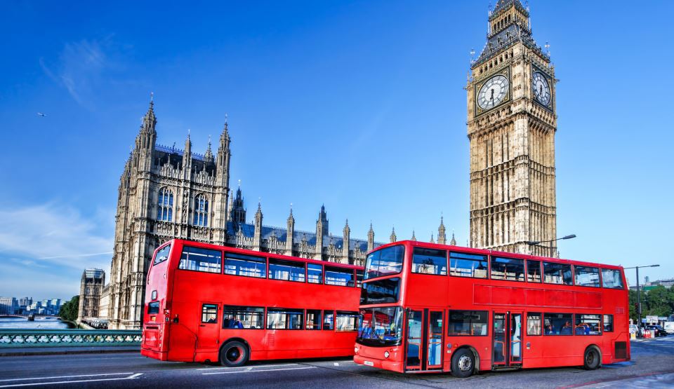 Autobuzele din Londra vor începe să folosească combustibil biologic din resturile cafelei