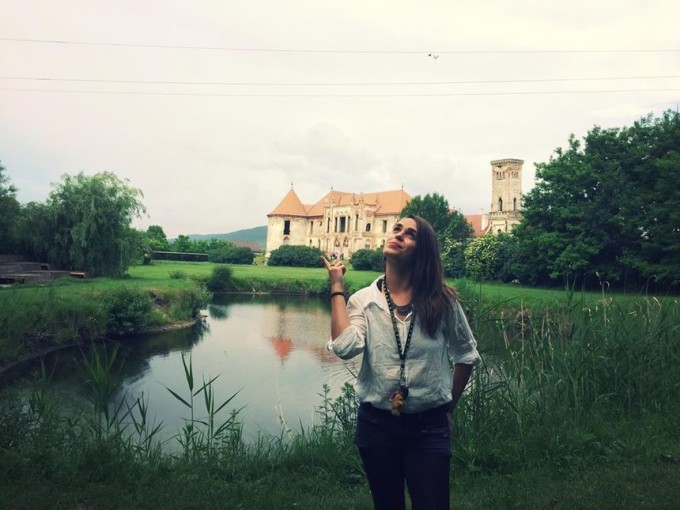 Tânăra care susţine că are un copil cu fostul principe Nicolae