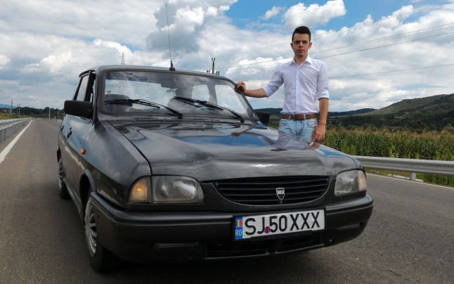 Românul care-şi porneşte Dacia 1310 prin SMS
