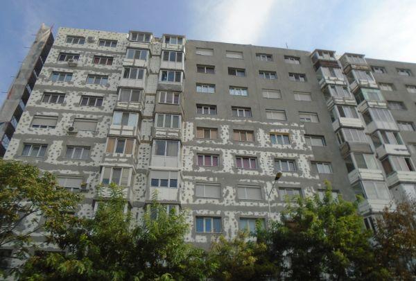 Un copil de doi ani a căzut de la etajul 10 al unui bloc din Timişoara