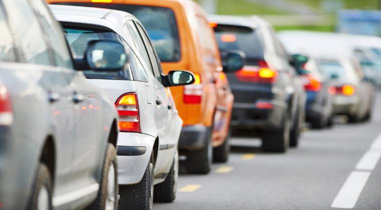  Circulaţia pe Valea Prahovei se desfăşoară în coloană