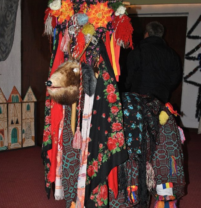 Din bătrâni, din oameni buni