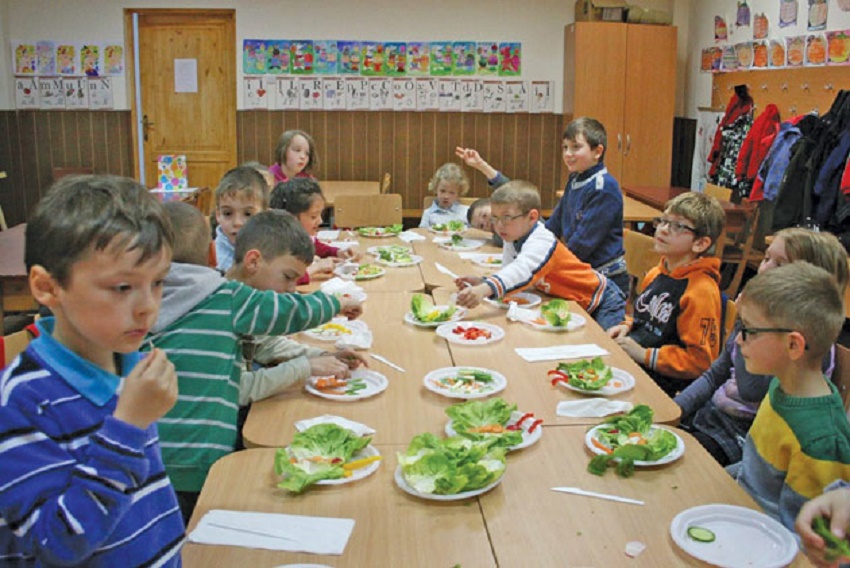 „Școală după școală”, soluție pentru prevenirea abandonului școlar