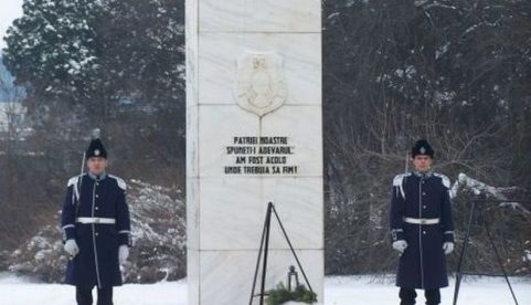 Au fost comemorați militarii căzuți la Aeroportul „Henri Coandă” în timpul Revoluției