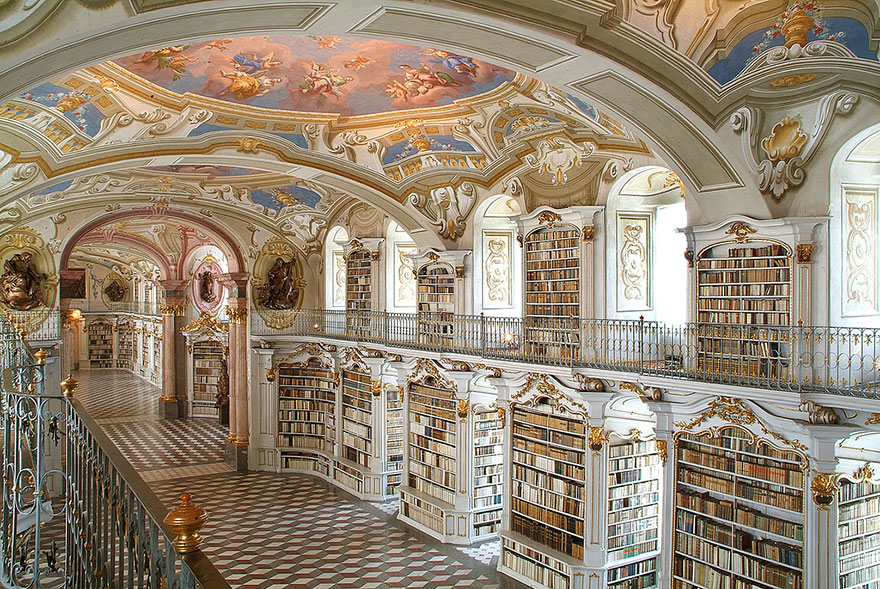 Cea mai frumoasă bibliotecă din lume se află în România