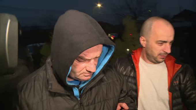 Polițistul suspectat de pedofilie și-a petrecut noaptea după gratii