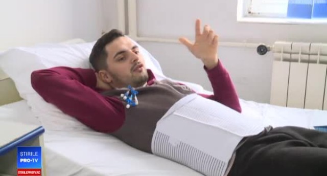 Un tânăr de 23 de ani a donat o parte din ficatul său, pentru a-i salva viața unei fete