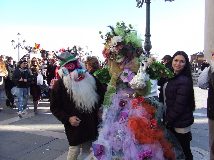 Măşti tradiţionale româneşti la Carnavalul de la Veneţia