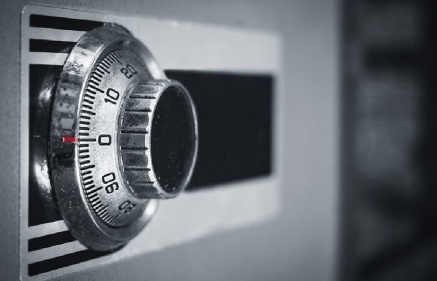 Mehedinți. A furat un seif metalic!