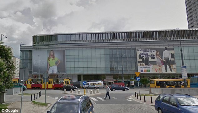 Pentru ca părinții să poată sta mai mult cu copiii lor, Polonia interzice comerțul în zilele de duminică