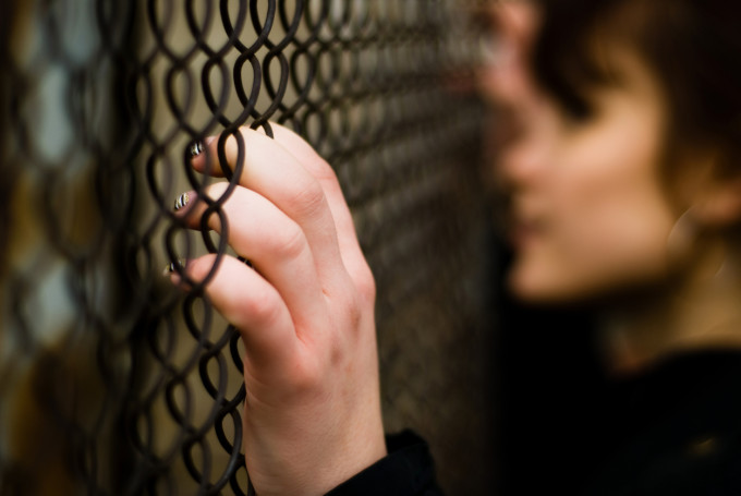 O româncă a născut într-o închisoare din Marea Britanie, după ce a fost închisă pe nedrept