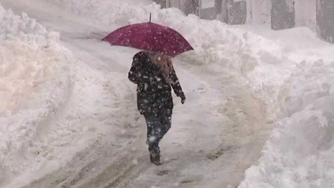 Ninsori abundente în Spania. Mai multe zboruri au fost anulate, iar pe șosele este haos