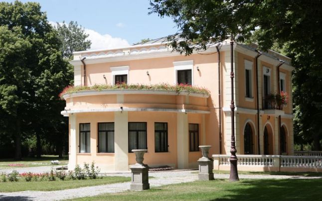 Craiova: Un consilier PNL propune înfiinţarea Muzeului Parcului “Romanescu” în Casa ”Bibescu”