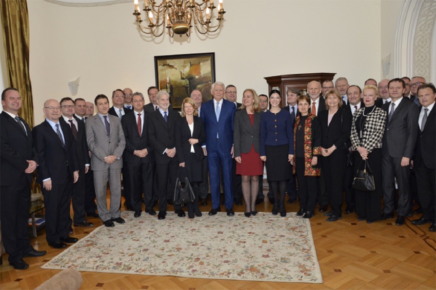 Ambasadorii din UE, acreditați la Bucuresti, au cerut o întâlnire cu premierul Viorica Dancilă (audio)