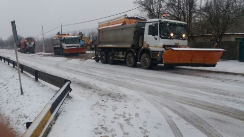 Utilaje de deszăpezire dislocate din județul Gorj