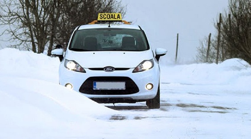 Examenul pentru obținerea permisului de conducere, suspendat