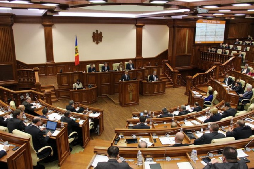 Parlamentul de la Chişinău condamnă atacurile Federaţiei Ruse (audio)