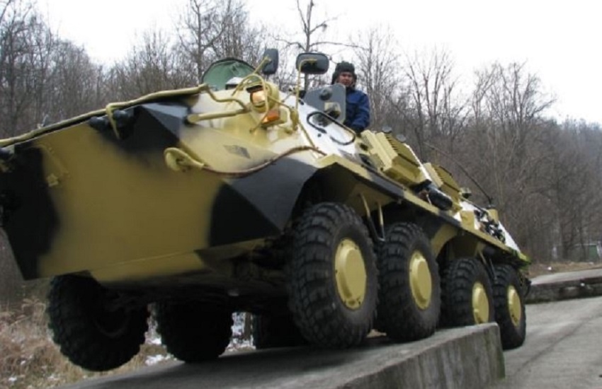 Interesate să cumpere transportoare blindate 8X8 din România (audio)