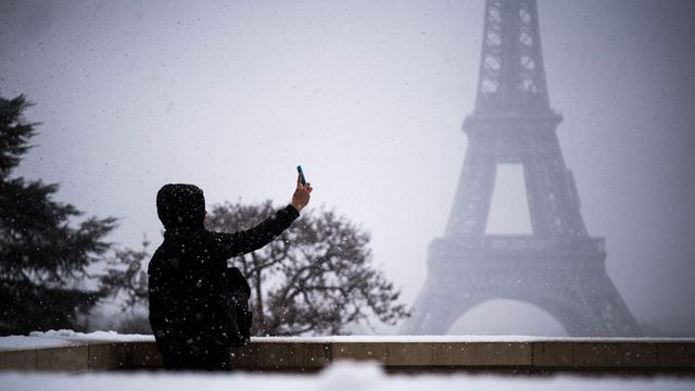 A nins și la Paris!
