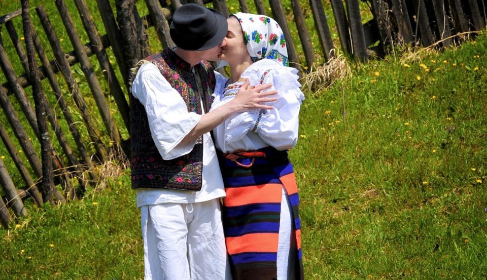 MESAJE DE DRAGOBETE. Urări frumoase, felicitări şi sms-uri pentru sărbătoarea iubirii. Şi dacii o celebrau