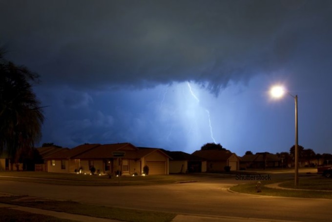 Biserică lovită de fulger în timpul slujbei. 16 persoane au murit, 140 au fost rănite