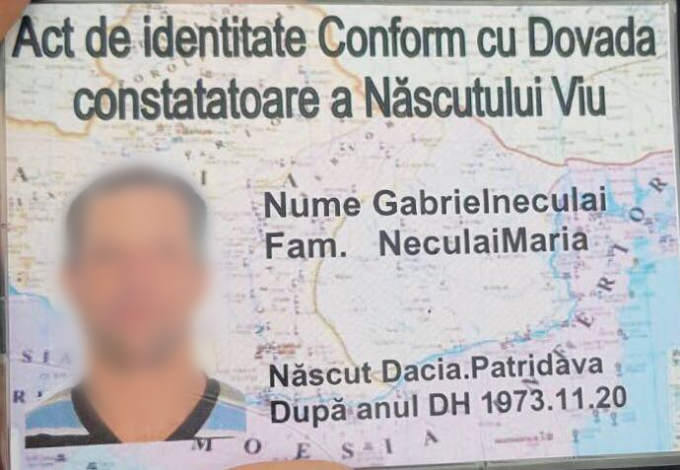 Șofer prins fără permis, conducând o mașină radiată, cu numere false