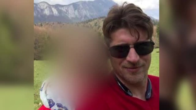 Detalii tulburătoare în cazul bărbatului care și-a ucis familia. Soția și copiii săi s-au luptat cu el