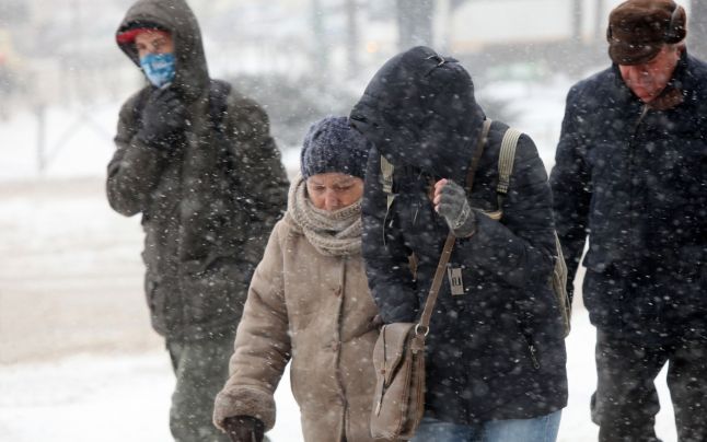 Capitala şi 14 judeţe sunt sub cod portocaliu de ger și viscol. În Sud, vântul va atinge 70 de km/h