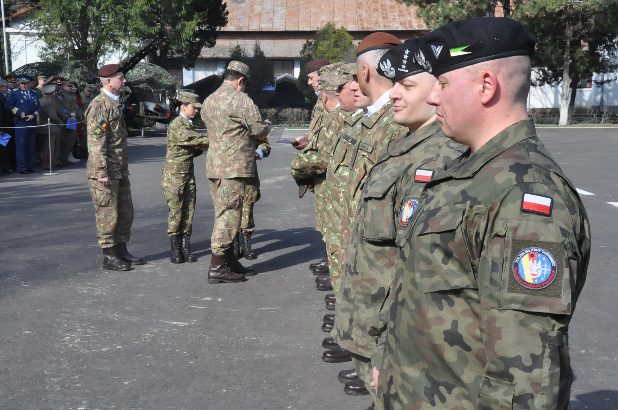 La sediul Brigăzii Multinaționale Sud-Est din Craiova, a avut loc o ceremonie cu ocazia implinirii a 135 de ani de la înființarea Diviziei I Infanterie