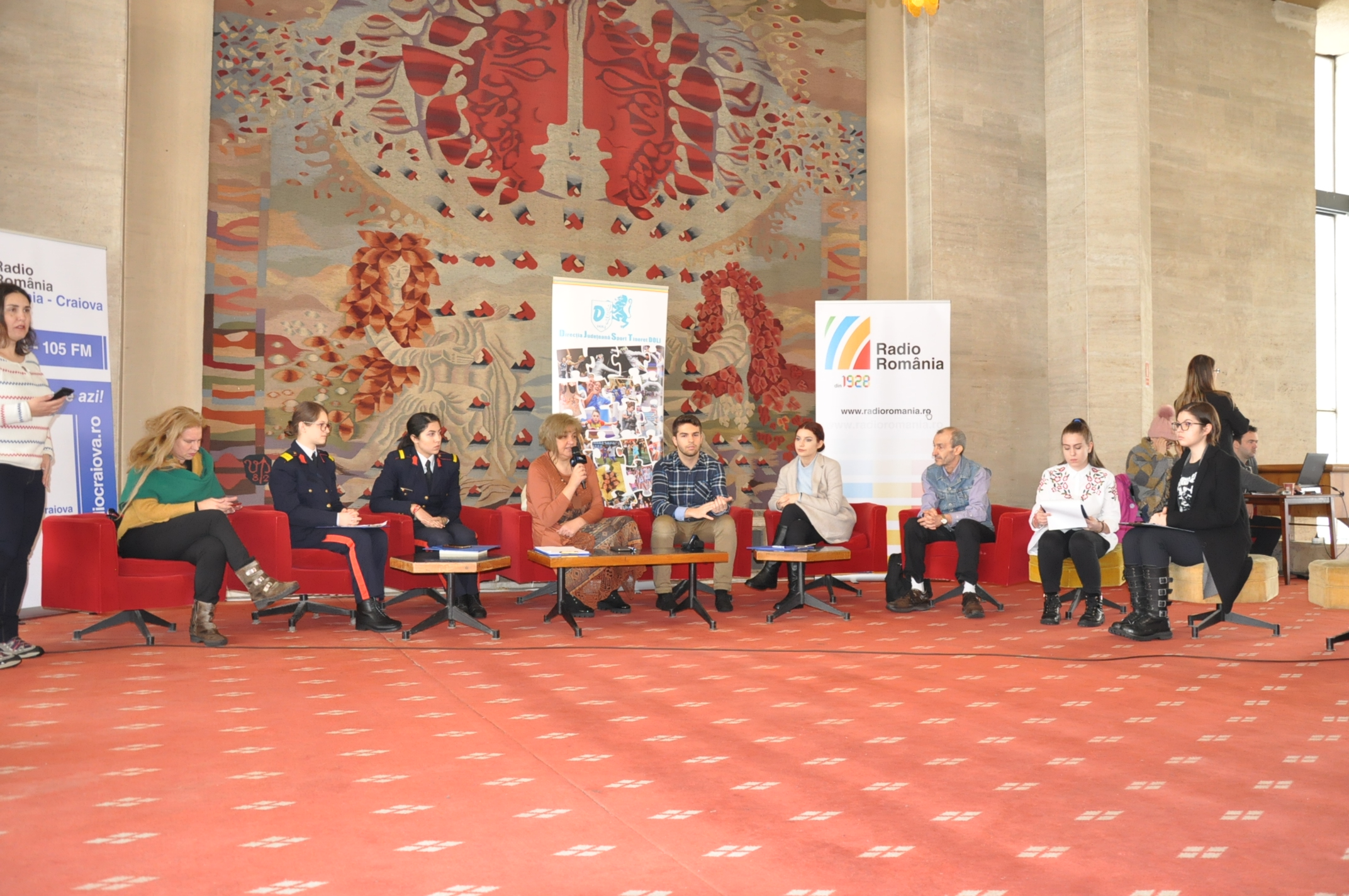 Târgul de carte Gaudeamus – Radio România, dezbatere cu tema: „Cititul dăunează grav inculturii”