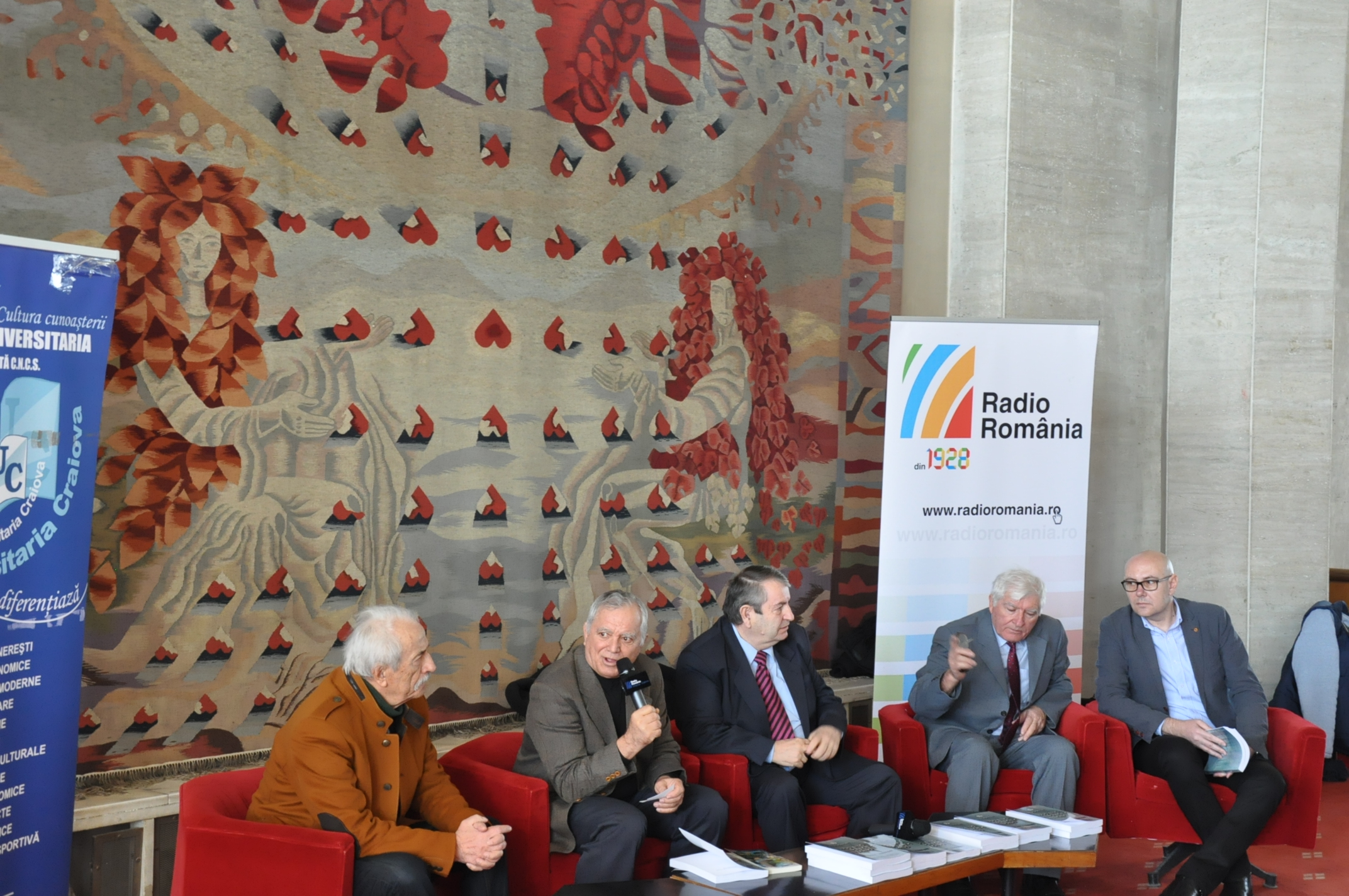 Târgul de carte Gaudeamus – Radio România, lansare volumelor: „Negocierea acordului consular și comercial hispano-român București 10-17.XII.1966” și „Obștea Peștișani din Gorj – Monografie”,