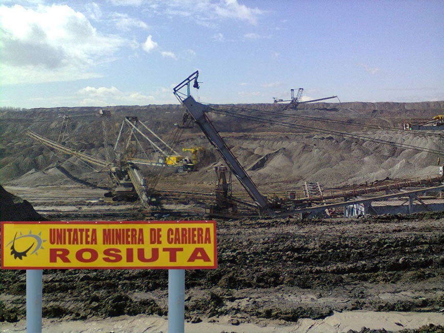 Zece mineri de la Cariera Roşiuţa, în greva foamei