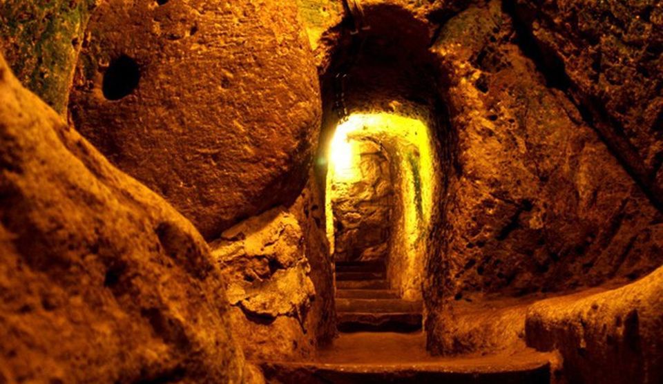 În timp ce îşi renova casa, un bărbat a descoperit oraşul subteran unde au trăit 20.000 de oameni