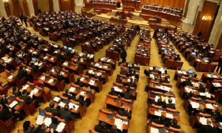 Moţiune simplă împotriva ministrului educaţiei