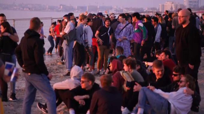 Litoralul a prins viață! Sunwaves și Kudos au dat startul petrecerilor de 1 mai