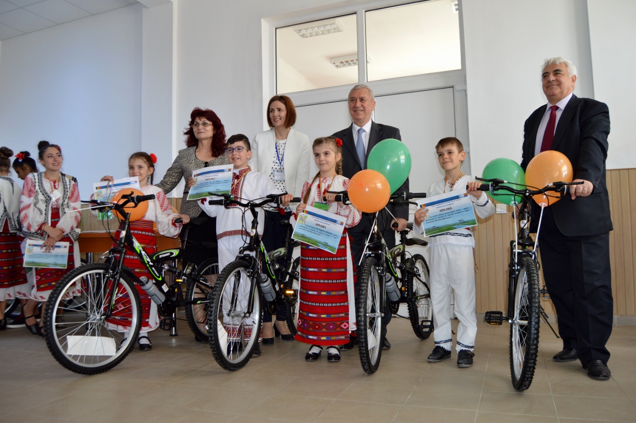 Președintele Consiliului Județean Dolj, Ion Prioteasa, a participat, în comuna Bistreț, la festivitatea de premiere organizată în cadrul demersului „Bicicleta Verde Junior“