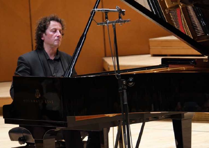 „Pianul Călător” ,turneul pianistului Horia Mihail, poposește și la Caracal