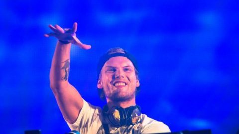 A murit Avicii
